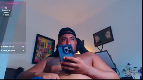 Snapshot of yosoy_enzo2020 chatting on April 3, 3:26 am Enzo online show from April 3, 3:26 am