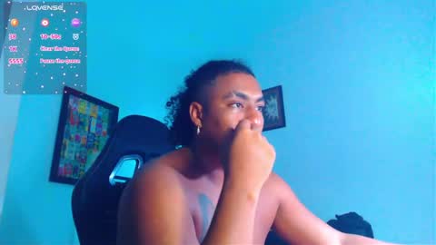 Snapshot of yosoy_enzo2020 chatting on April 19, 4:01 am Enzo online show from April 19, 4:01 am
