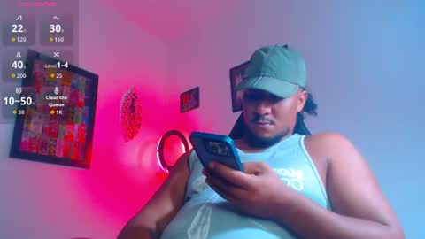 Snapshot of yosoy_enzo2020 chatting on June 20, 1:41 am Enzo online show from June 20, 1:41 am