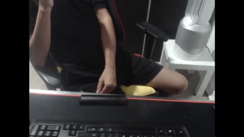 Snapshot of you_are_what_i_need chatting on March 12, 12:00 pm you_are_what_i_need online show from March 12, 12:00 pm