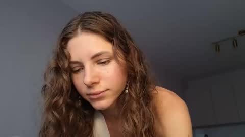 Snapshot of you_desire chatting on April 5, 1:52 pm Liliya online show from April 5, 1:52 pm