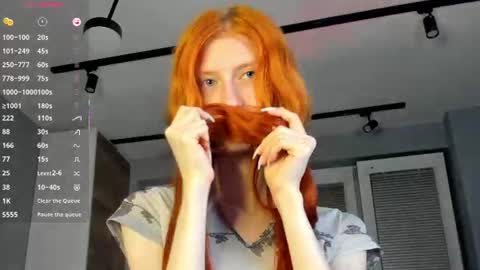 Elizabeth brunette -- Darline blonde  online show from July 25, 8:50 pm