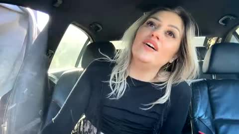 Snapshot of you_love_melisa chatting on January 25, 9:57 am private on 18 per minute start private 500 tokensOnlyfans online show from January 25, 9:57 am