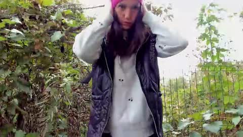 Snapshot of you_love_melisa chatting on October 1, 7:14 am private on 18 per minute start private 500 tokensOnlyfans online show from October 1, 7:14 am