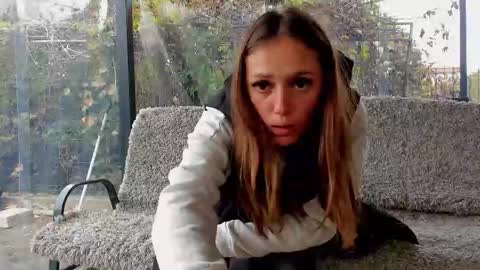 Snapshot of you_love_melisa chatting on October 27, 9:13 am private on 18 per minute start private 500 tokensOnlyfans online show from October 27, 9:13 am