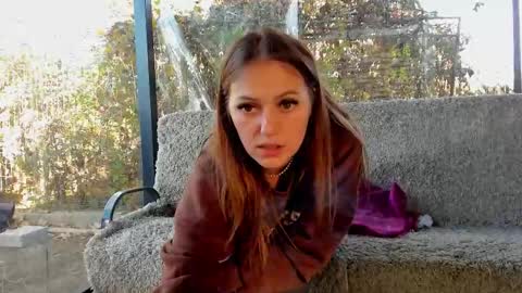 Snapshot of you_love_melisa chatting on November 3, 9:21 am private on 18 per minute start private 500 tokensOnlyfans online show from November 3, 9:21 am