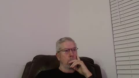 Colorado Guy Straight online show from December 29, 1:38 pm