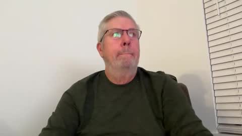Colorado Guy Straight online show from December 30, 3:03 am