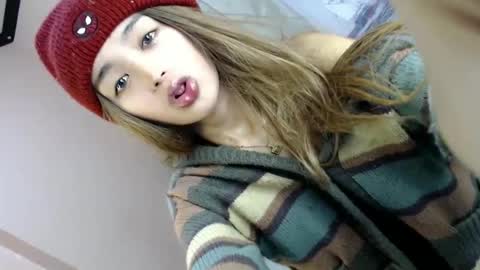 HAPPY BIRTHDAY TO ME online show from December 4, 5:05 am