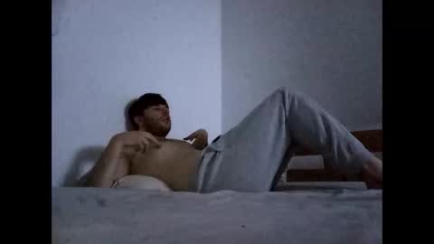 Snapshot of younh23wood chatting on June 2, 2:13 am younh23wood online show from June 2, 2:13 am