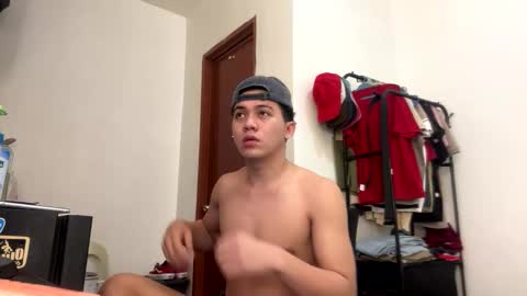 Cyrus online show from March 9, 6:12 pm