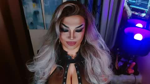 QUEEN MADISON  online show from April 27, 4:38 pm