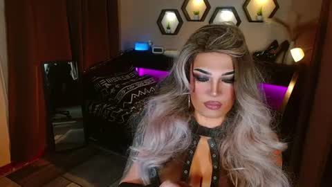 QUEEN MADISON  online show from June 16, 4:53 pm