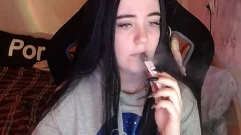 your_8a8y online show from November 18, 4:28 am