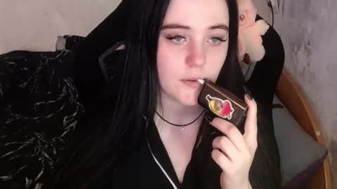 your_8a8y online show from January 12, 5:45 am