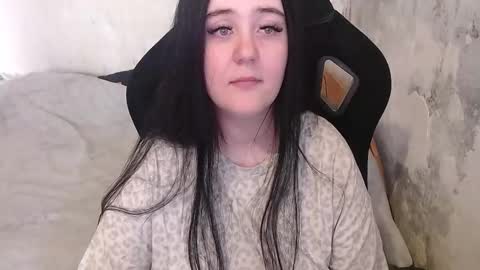 your_8a8y online show from March 22, 10:18 am