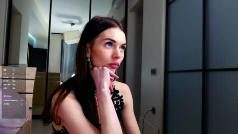 Snapshot of your_alice chatting on December 8, 3:53 am ALICE online show from December 8, 3:53 am