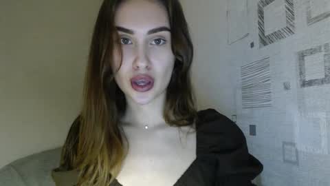 Snapshot of your_ameliaa chatting on March 8, 2:54 pm Amelia online show from March 8, 2:54 pm