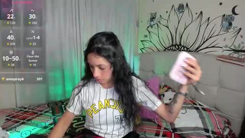 Snapshot of your_beck chatting on October 23, 5:29 am mia3 online show from October 23, 5:29 am