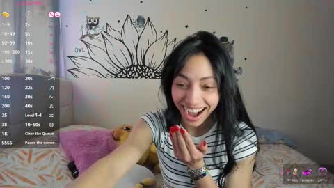 Snapshot of your_beck chatting on November 13, 3:33 pm mia3 online show from November 13, 3:33 pm