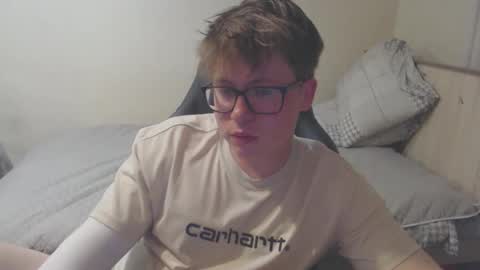 Max online show from May 29, 2:04 pm