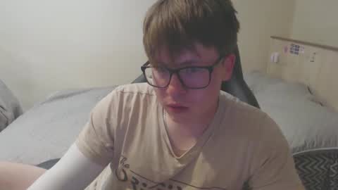 Max online show from June 2, 3:03 pm
