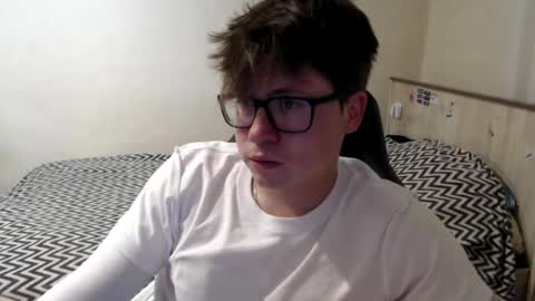 Max online show from June 18, 1:17 am