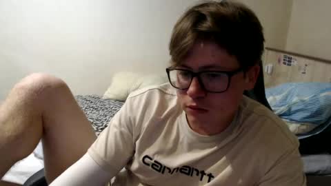 Max online show from June 24, 4:39 pm