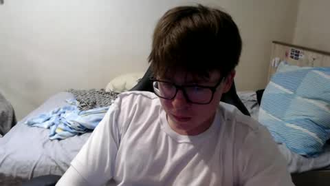 Max online show from June 25, 5:12 am