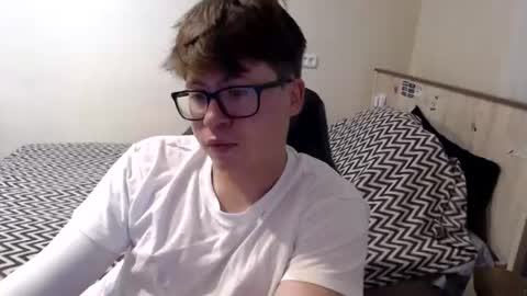 Max online show from July 22, 3:42 am