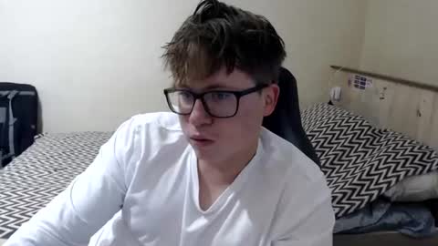 Max online show from July 30, 3:27 am