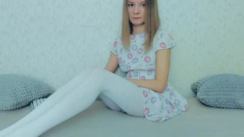 Lily online show from January 7, 4:50 am