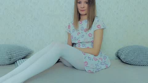 Lily online show from January 10, 4:44 am