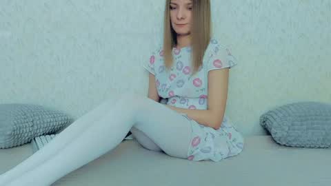 Lily online show from January 13, 9:08 am