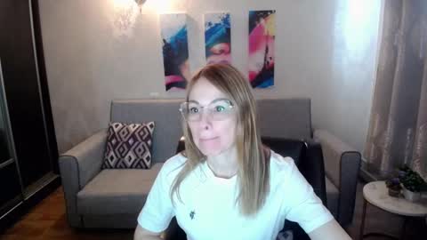 Snapshot of your_crush_12 chatting on October 15, 6:35 am your_crush_12 online show from October 15, 6:35 am