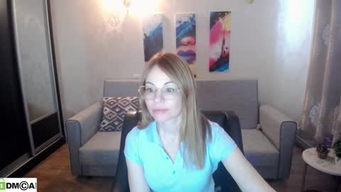 Snapshot of your_crush_12 chatting on October 27, 6:17 am your_crush_12 online show from October 27, 6:17 am