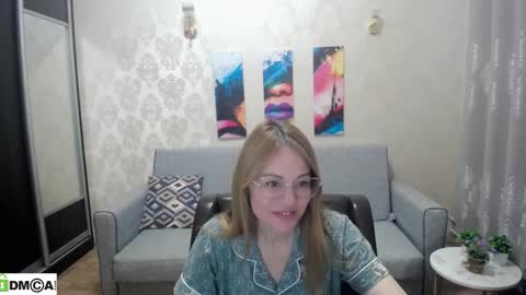 Snapshot of your_crush_12 chatting on November 7, 8:14 am your_crush_12 online show from November 7, 8:14 am