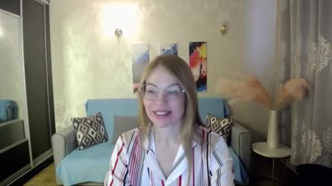 Snapshot of your_crush_12 chatting on December 3, 8:12 am your_crush_12 online show from December 3, 8:12 am