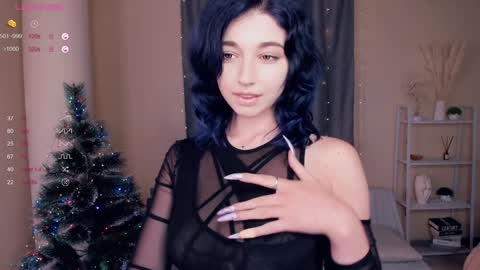 Lina online show from December 29, 1:06 pm