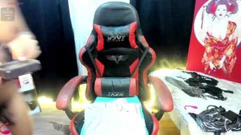 YourSeductiveWife online show from September 16, 11:39 pm