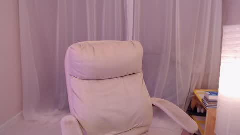 Freya online show from February 8, 12:17 pm