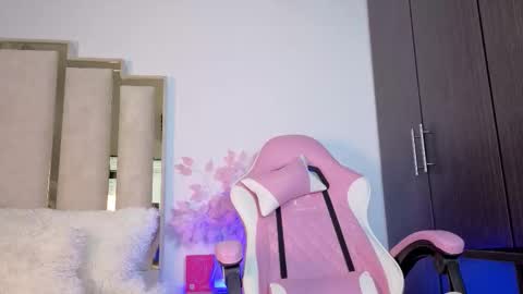 Isa online show from February 13, 10:06 pm