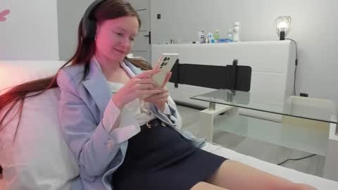 Your Librarian online show from November 25, 3:23 pm