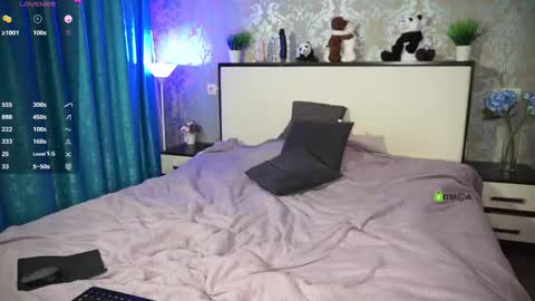 Mary online show from October 11, 9:35 pm