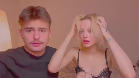 Snapshot of your_molly_mark chatting on October 16, 1:12 pm your_molly_mark online show from October 16, 1:12 pm