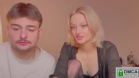 your_molly_mark online show from December 1, 4:45 pm