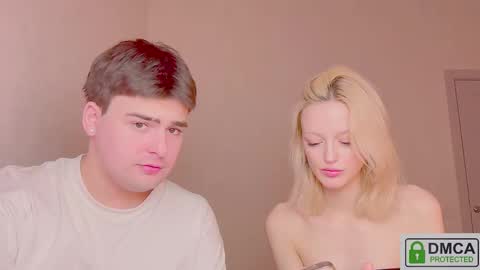 your_molly_mark online show from March 18, 7:06 pm