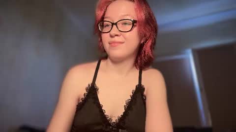Snapshot of your_moonlight_ chatting on July 1, 6:48 am Mia online show from July 1, 6:48 am