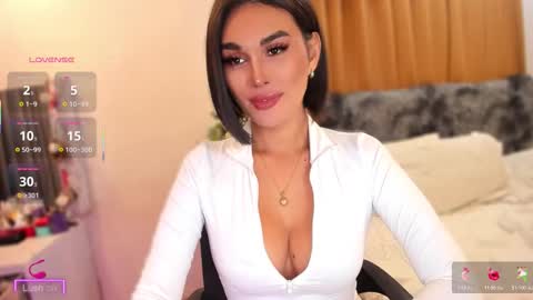 Snapshot of your_other_halfxx chatting on February 20, 6:26 am Miss Larah online show from February 20, 6:26 am