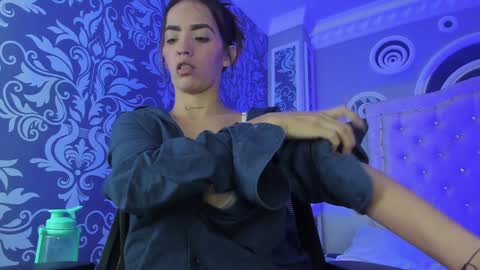 Snapshot of your_perverse_whore chatting on December 10, 6:01 am Salome online show from December 10, 6:01 am